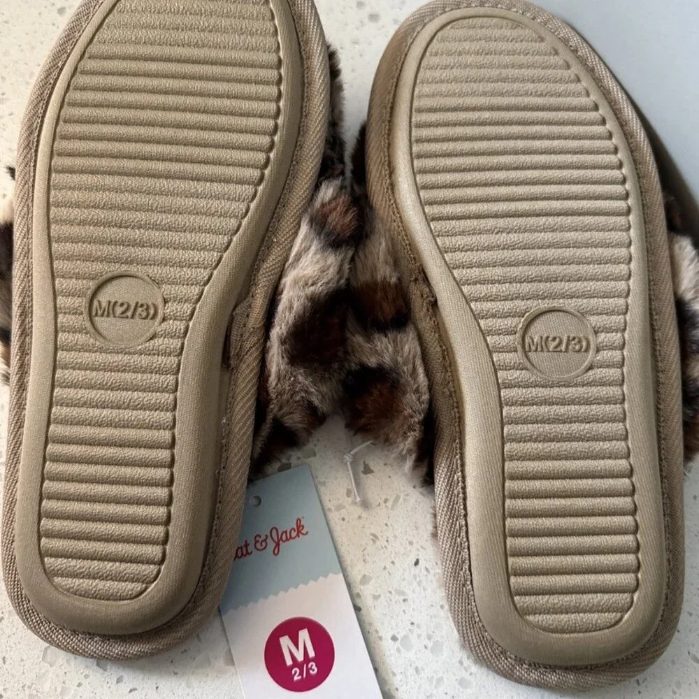 Girls Leopard Print cross faux fur slide on slippers M 2/3 Cat and Jack brooklyn